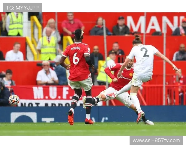 柏林联合郑优营助攻斯卡克破门,主场球迷激情庆祝 柏林联合郑优营助攻斯卡克破门,主场球迷激情庆祝