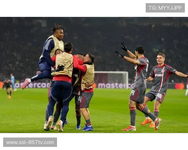 阿贾克斯1-2负奥林匹亚科斯，主场失守跌入附加赛